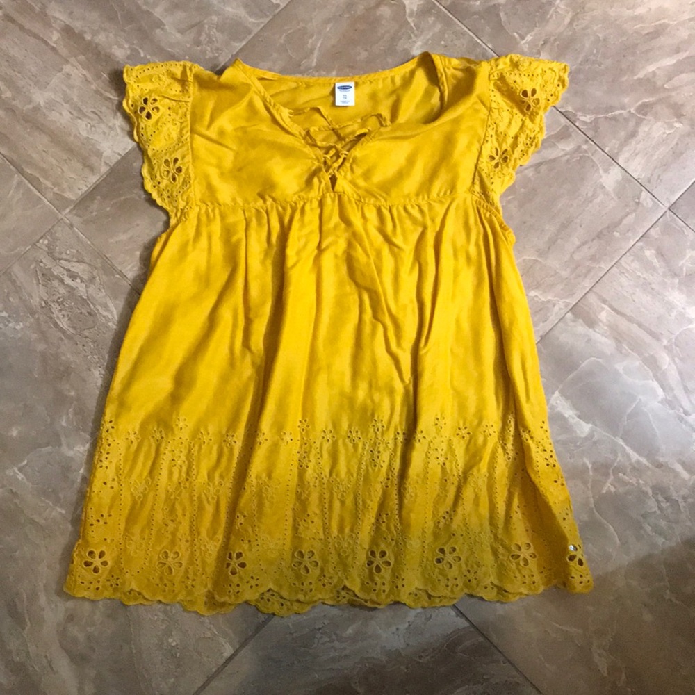 Old navy yellow blouse